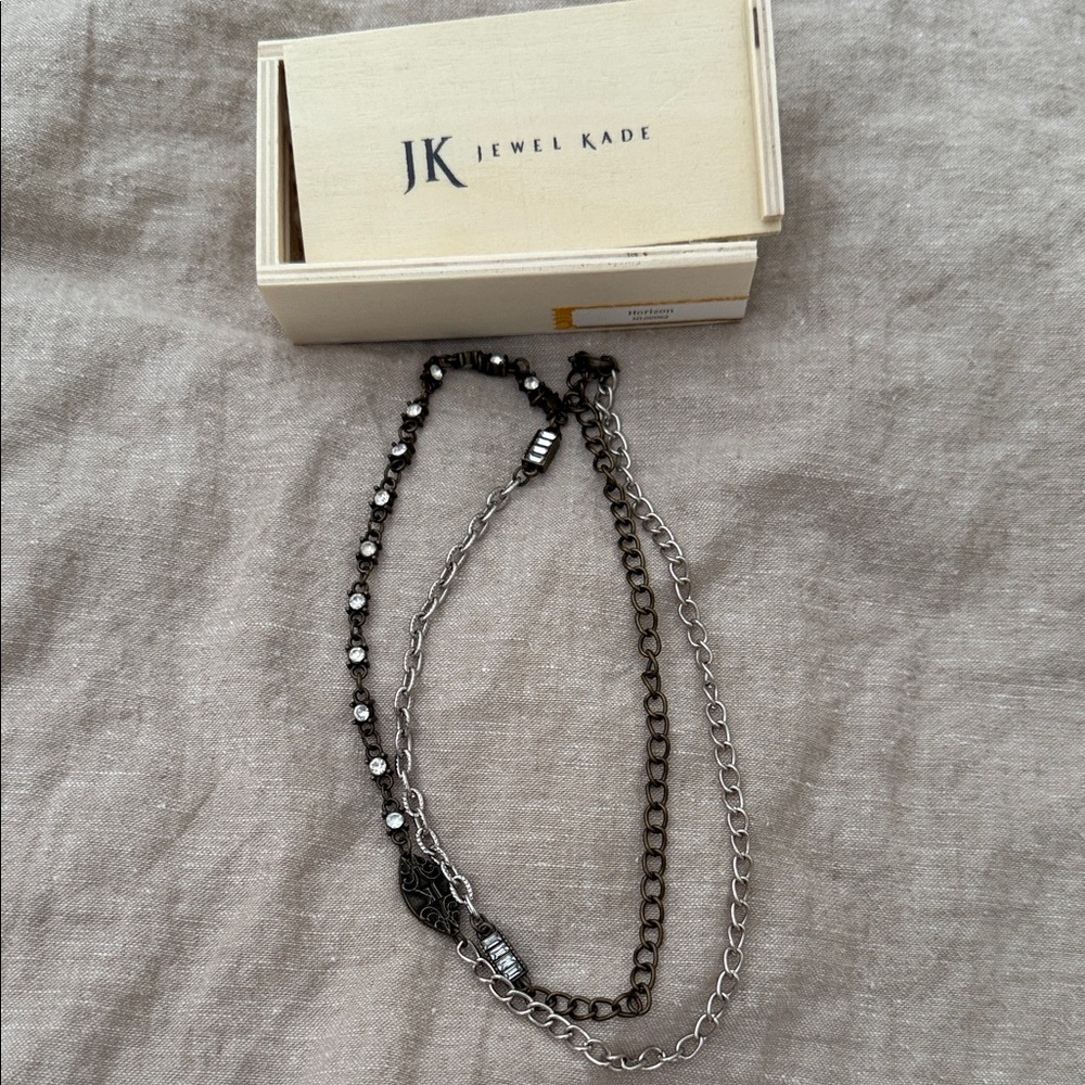 Jewel Kade Horizon Necklace